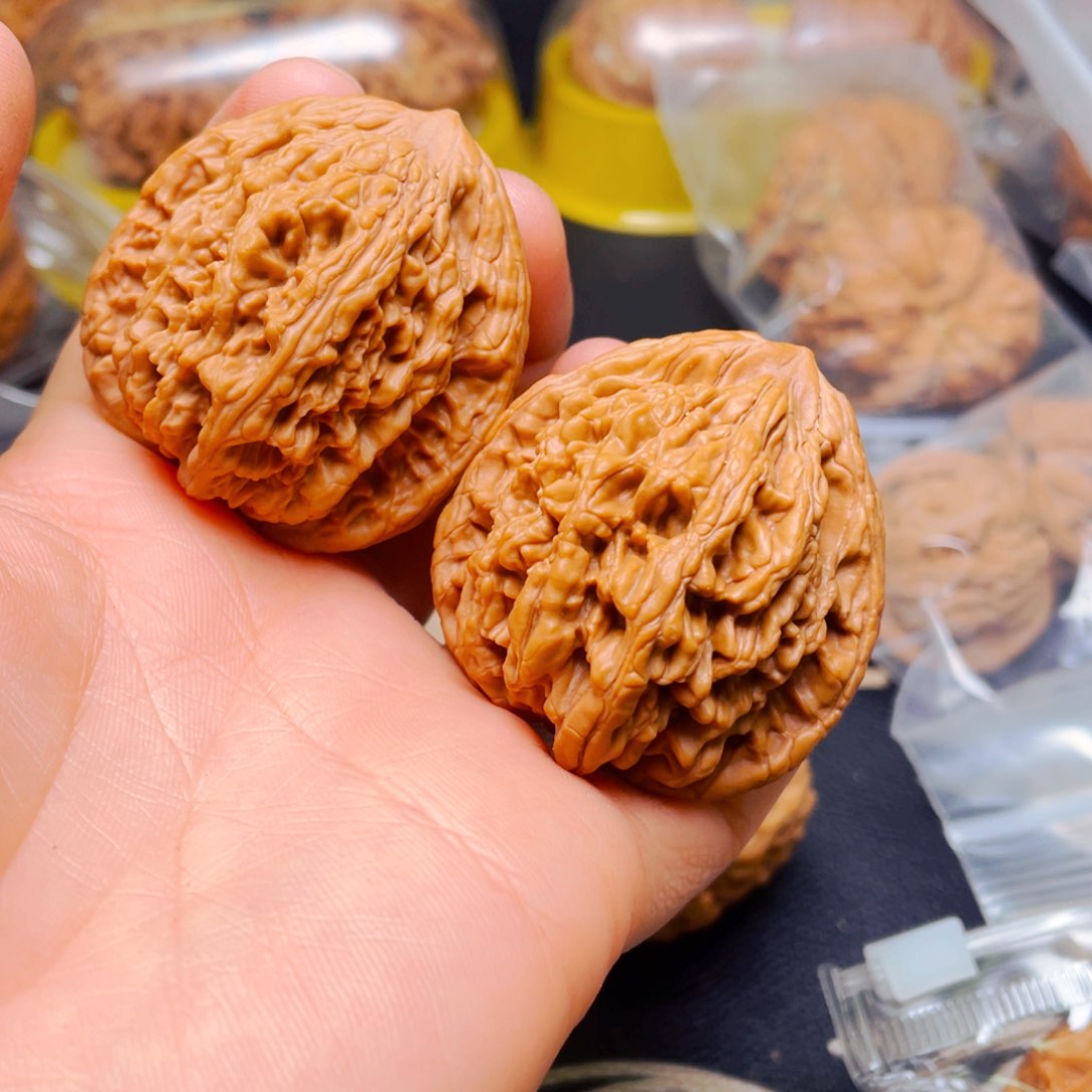 吊坠文玩核桃麦虎一对