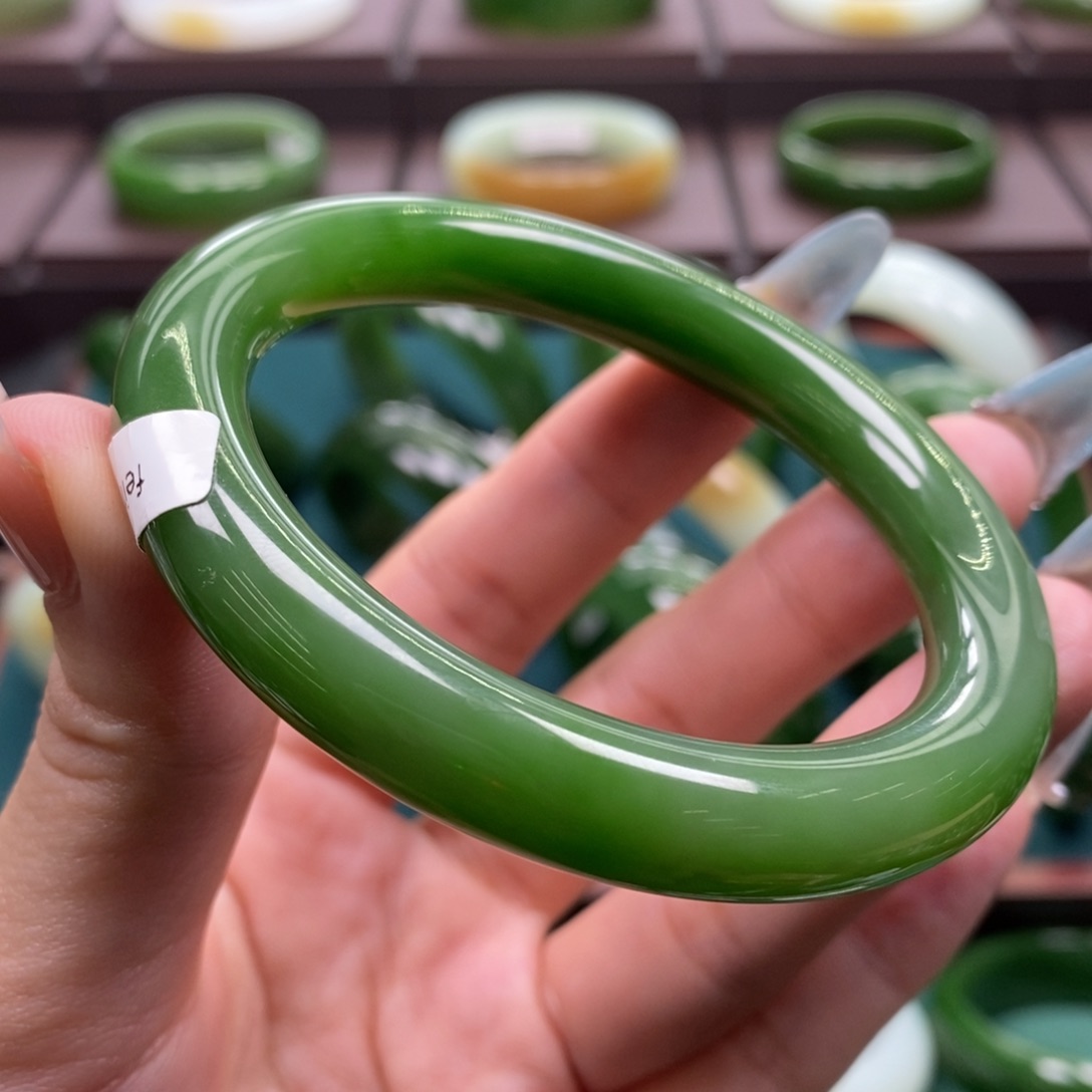 和田玉（碧玉）未镶嵌手镯5657