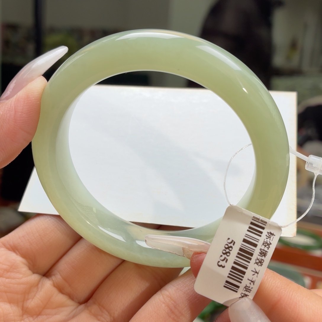 和田玉手镯未镶嵌54