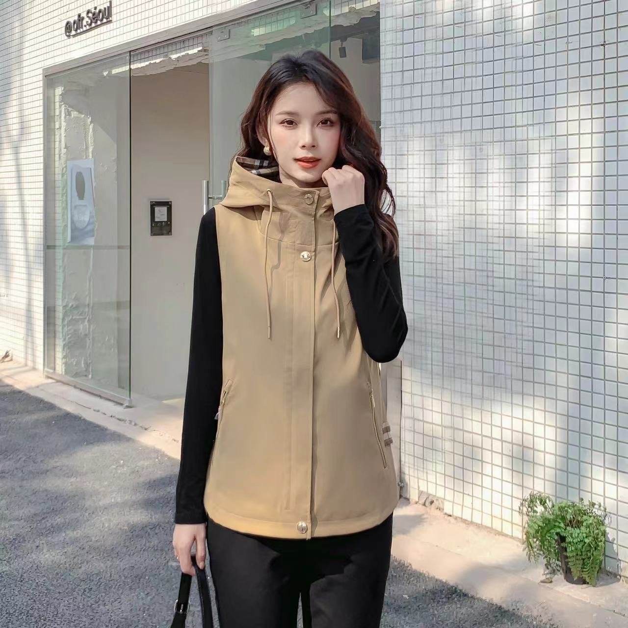 930-新款经典净色无袖马甲