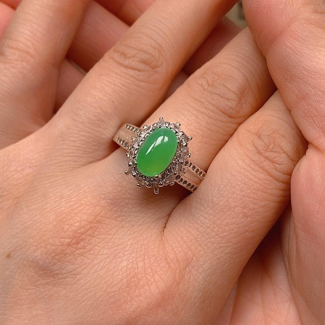 翡翠戒指未镶嵌翡翠蛋面