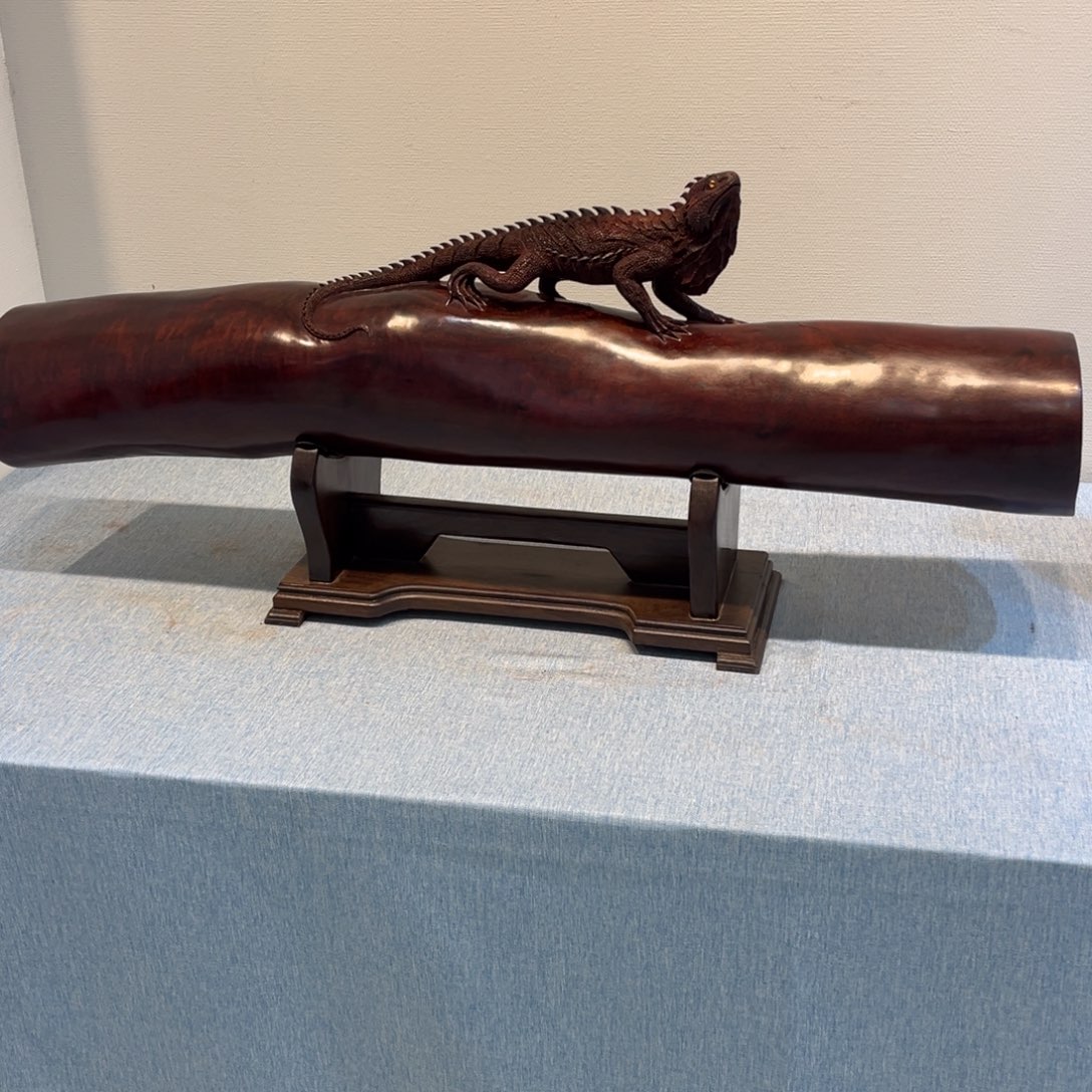 檀香紫檀（小叶紫檀）雨**.