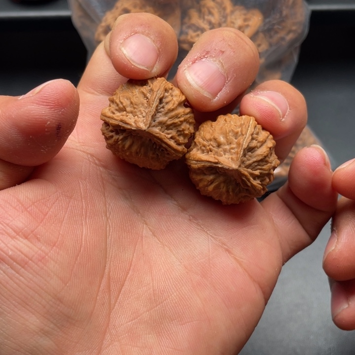 ****赵吊坠文玩核桃27尺寸