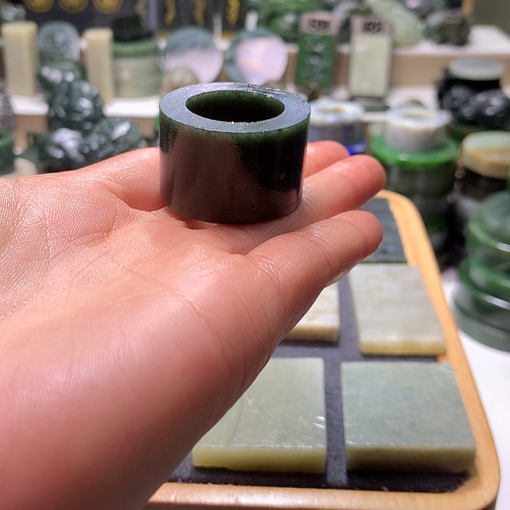 和田玉未镶嵌珠宝半成品