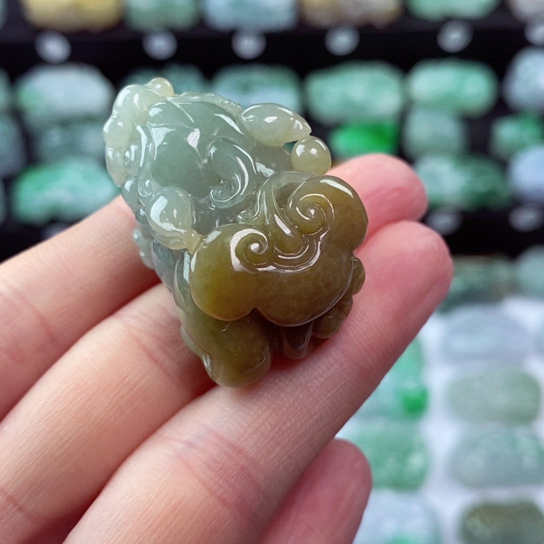 翡翠颈饰未镶嵌天然