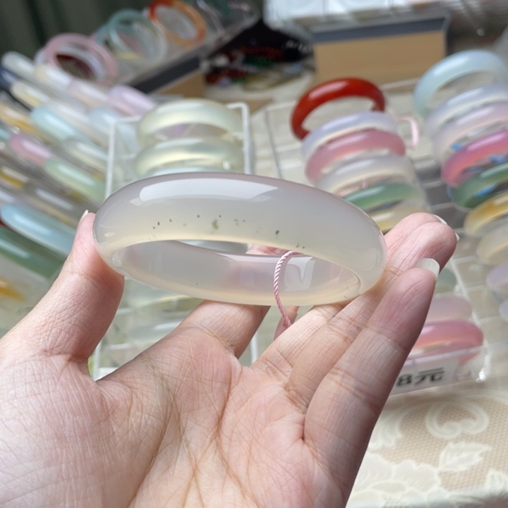 玛瑙/玉髓未镶嵌手镯58圈口