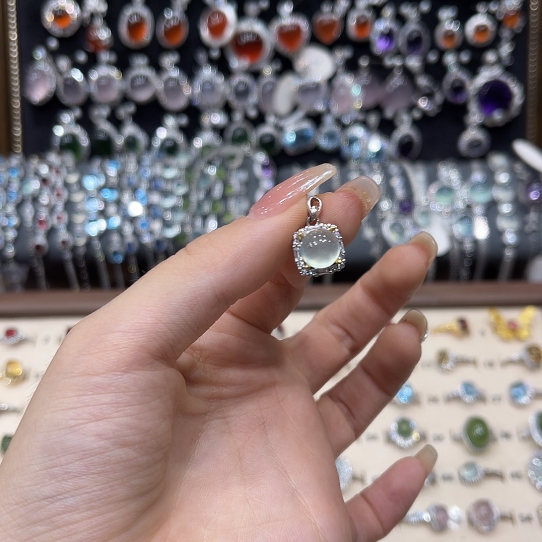 银S925镶嵌蛇纹石玉戒指