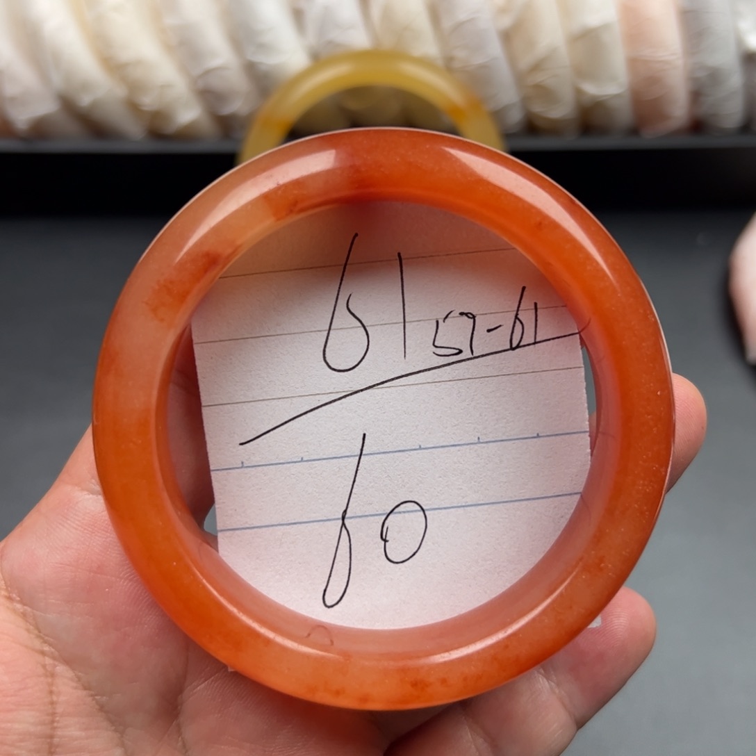 石英质玉（黄龙玉）手镯未镶嵌60