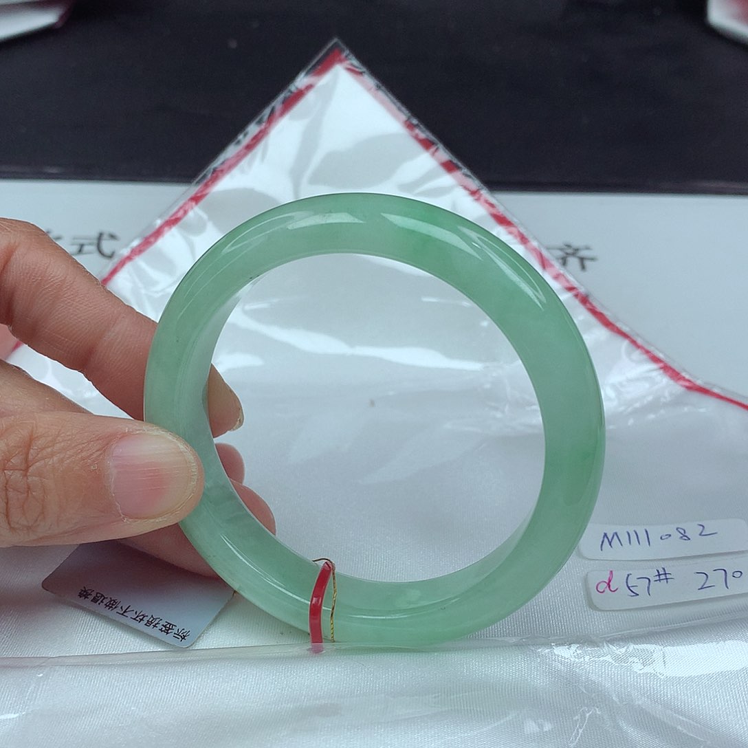翡翠手镯未镶嵌57圈1082