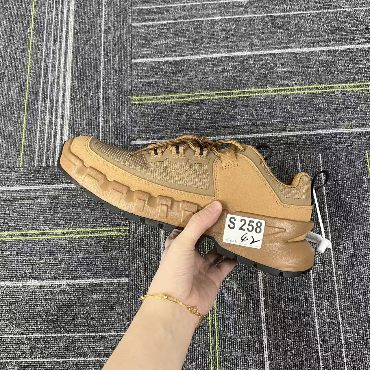 3-新款户外运动百搭休闲鞋 S258