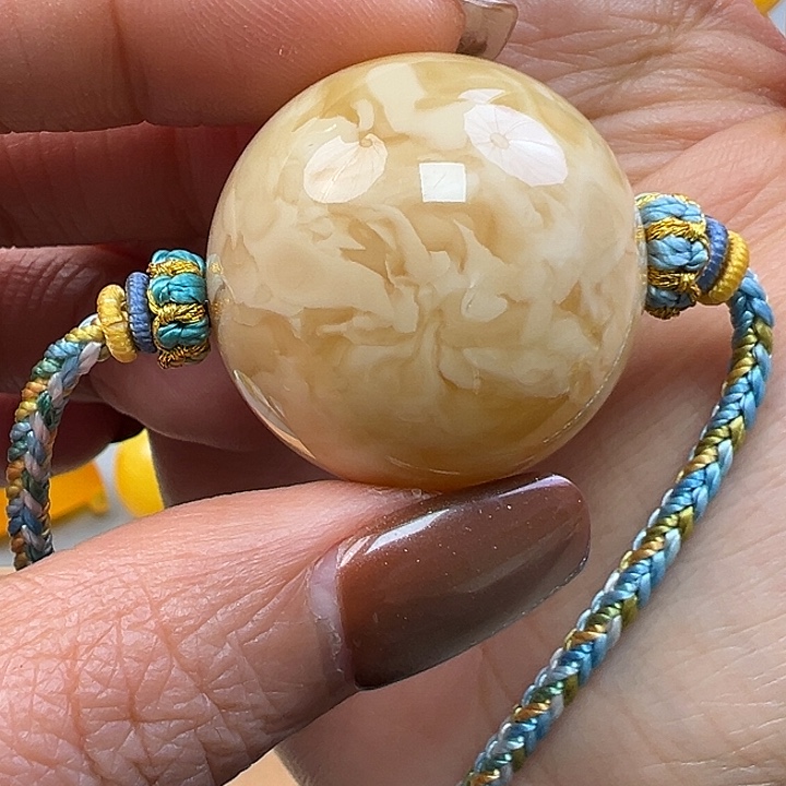 蜜蜡未镶嵌珠宝奇石