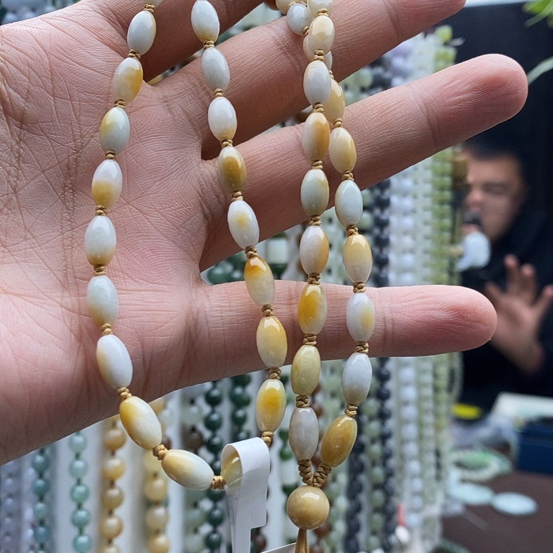 老***、翡翠未镶嵌颈饰11111