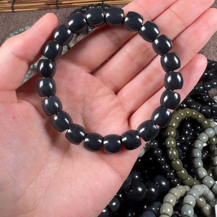 和田玉手链未镶嵌平*人