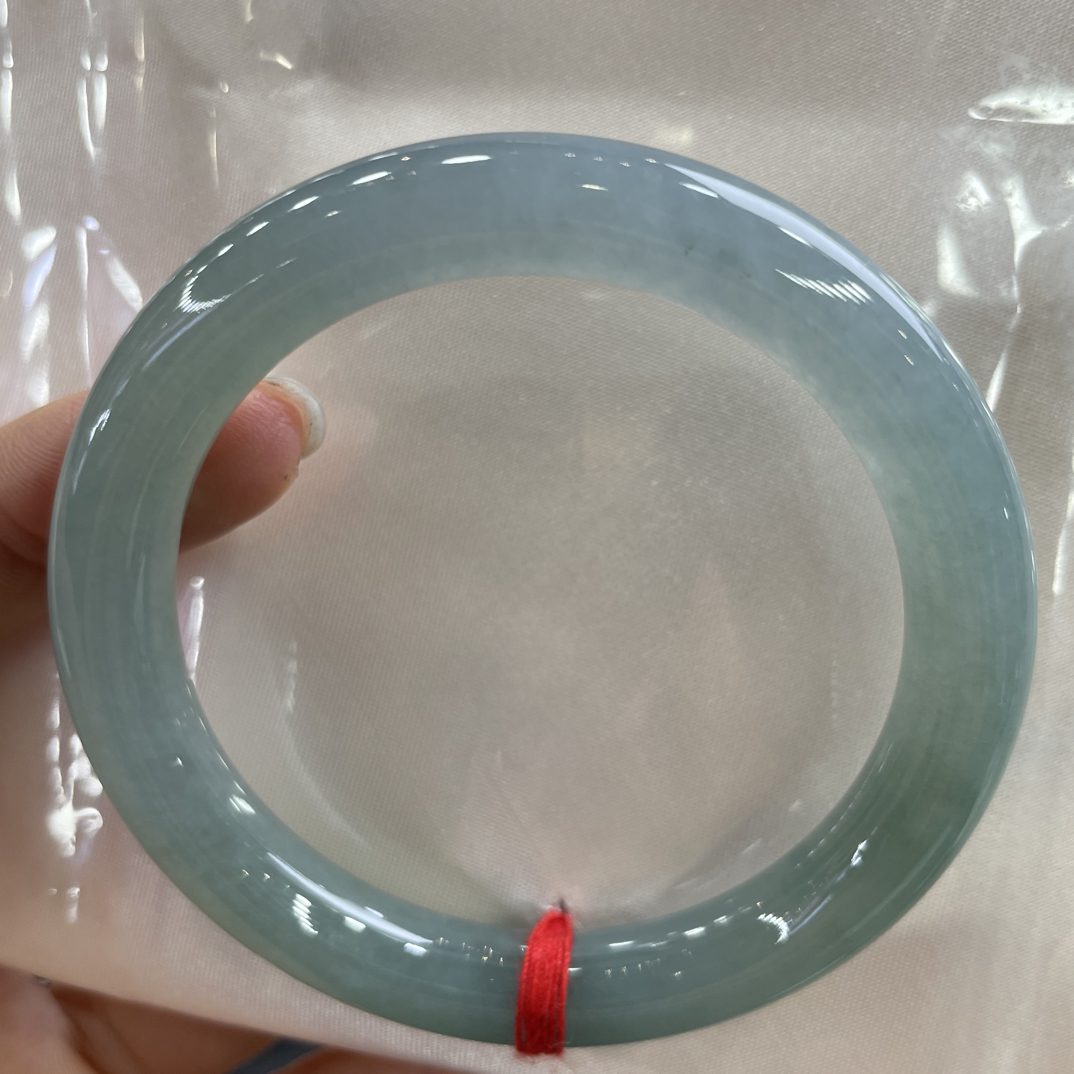 54.8圈蓝色调糯冰种水天然缅甸翡翠A货圆条