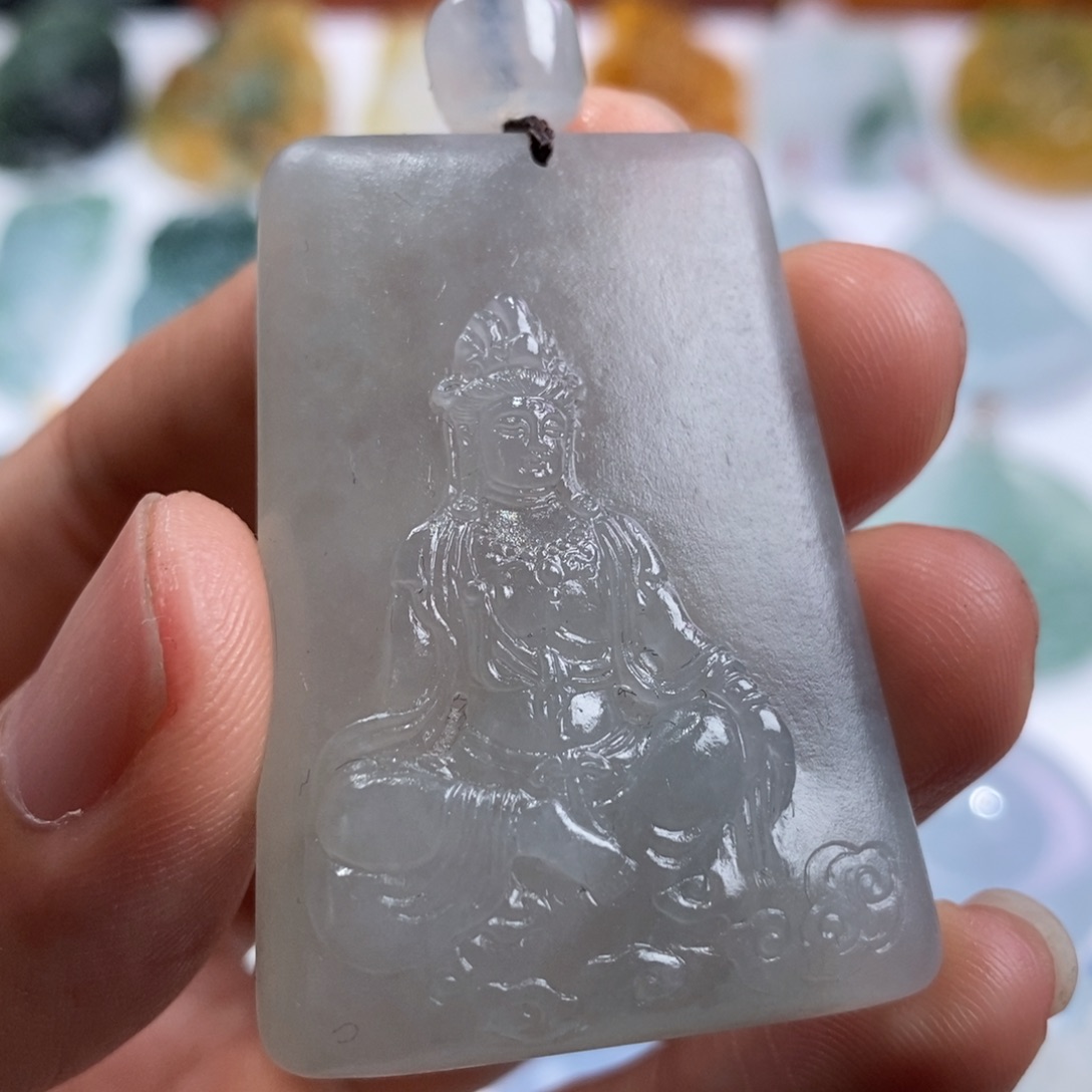 定制翡翠未镶嵌自在观音