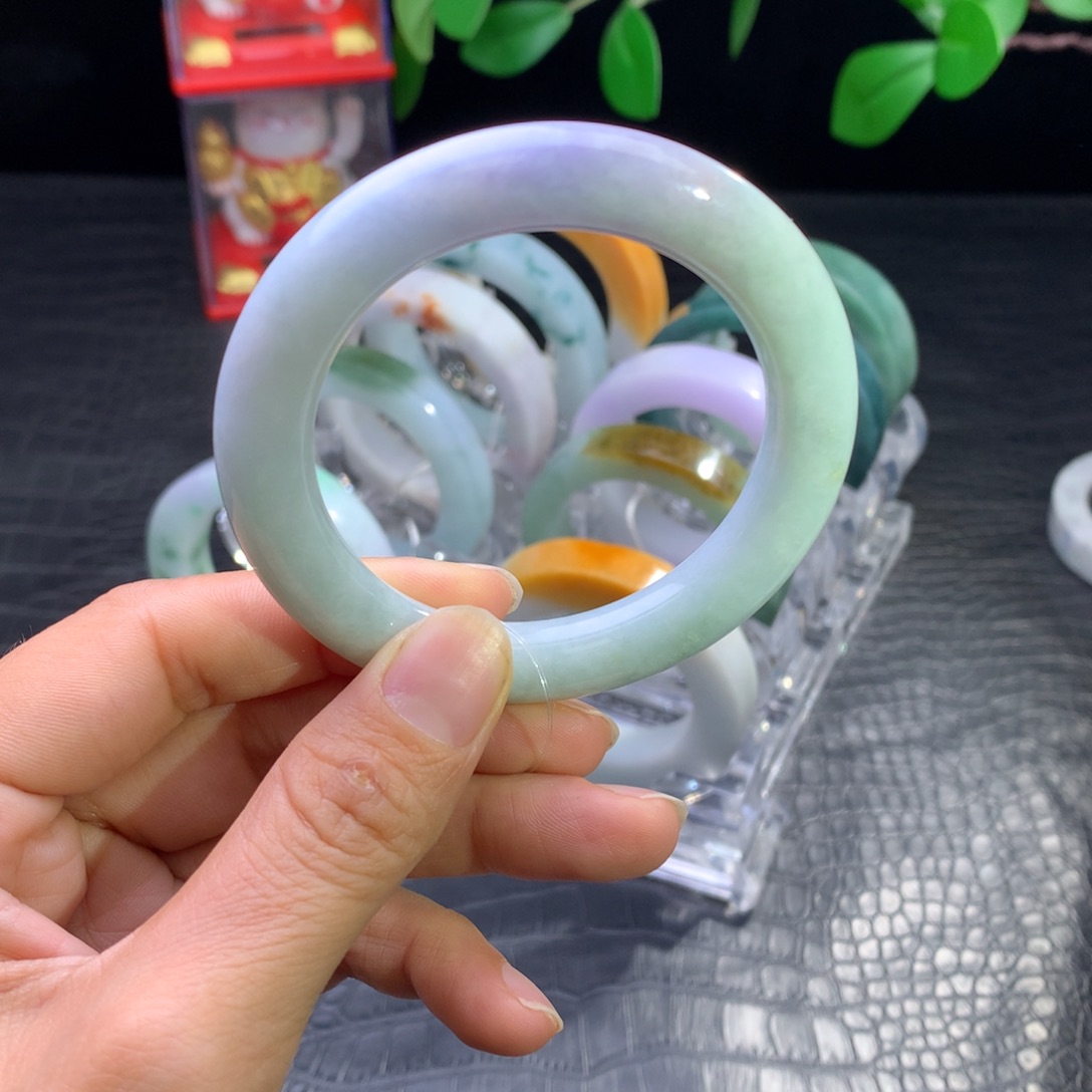 定制翡翠未镶嵌手镯