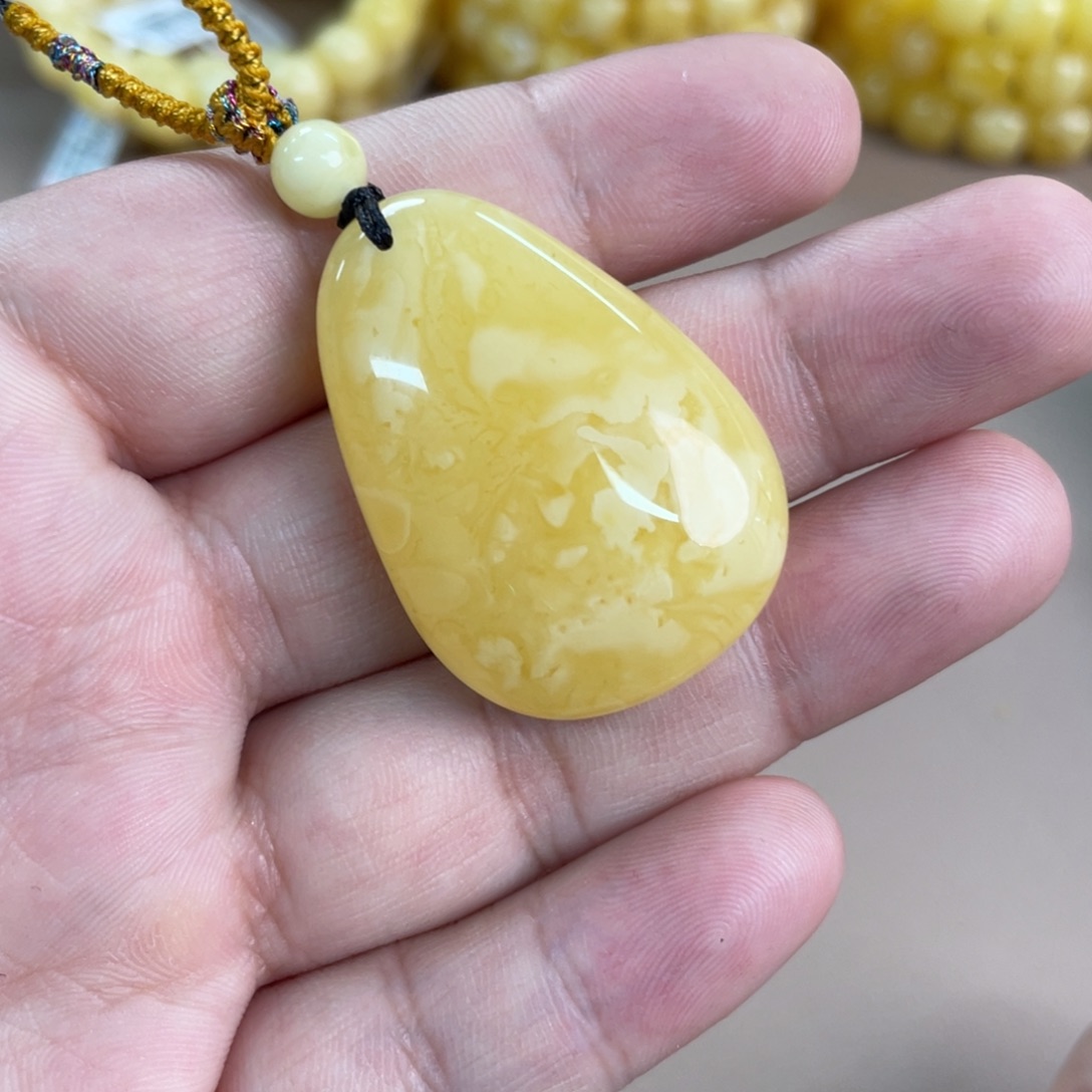 未镶嵌琥珀裸石1390000000000