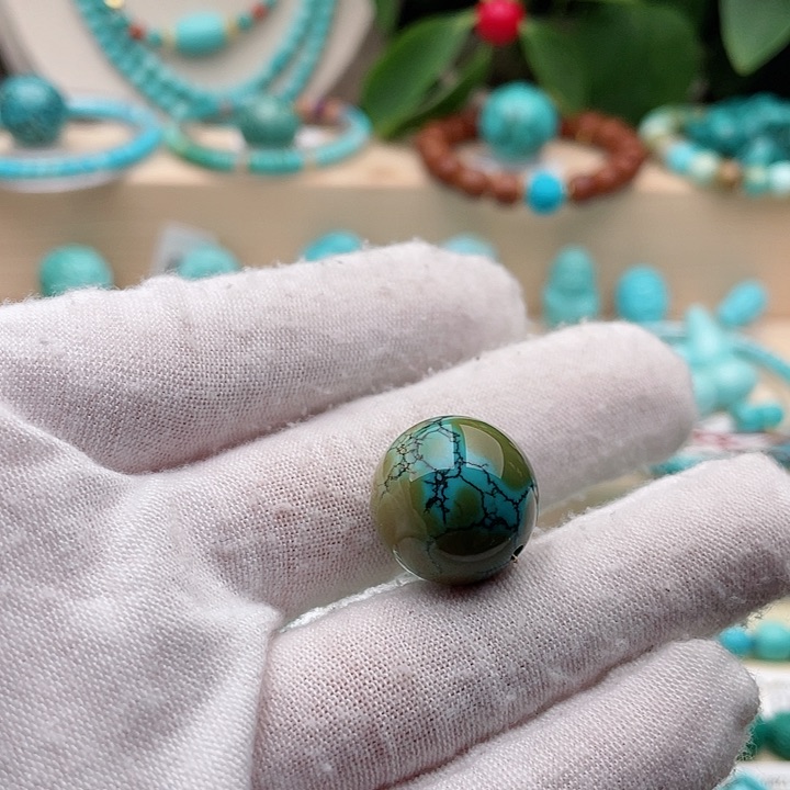 绿松石配饰未镶嵌