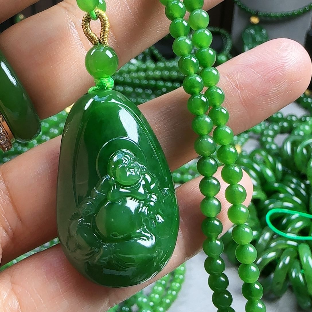 和田玉（碧玉）颈饰未镶嵌