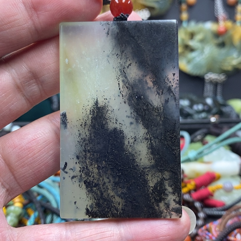 【闪购商品】蛇纹石玉未镶嵌吊坠