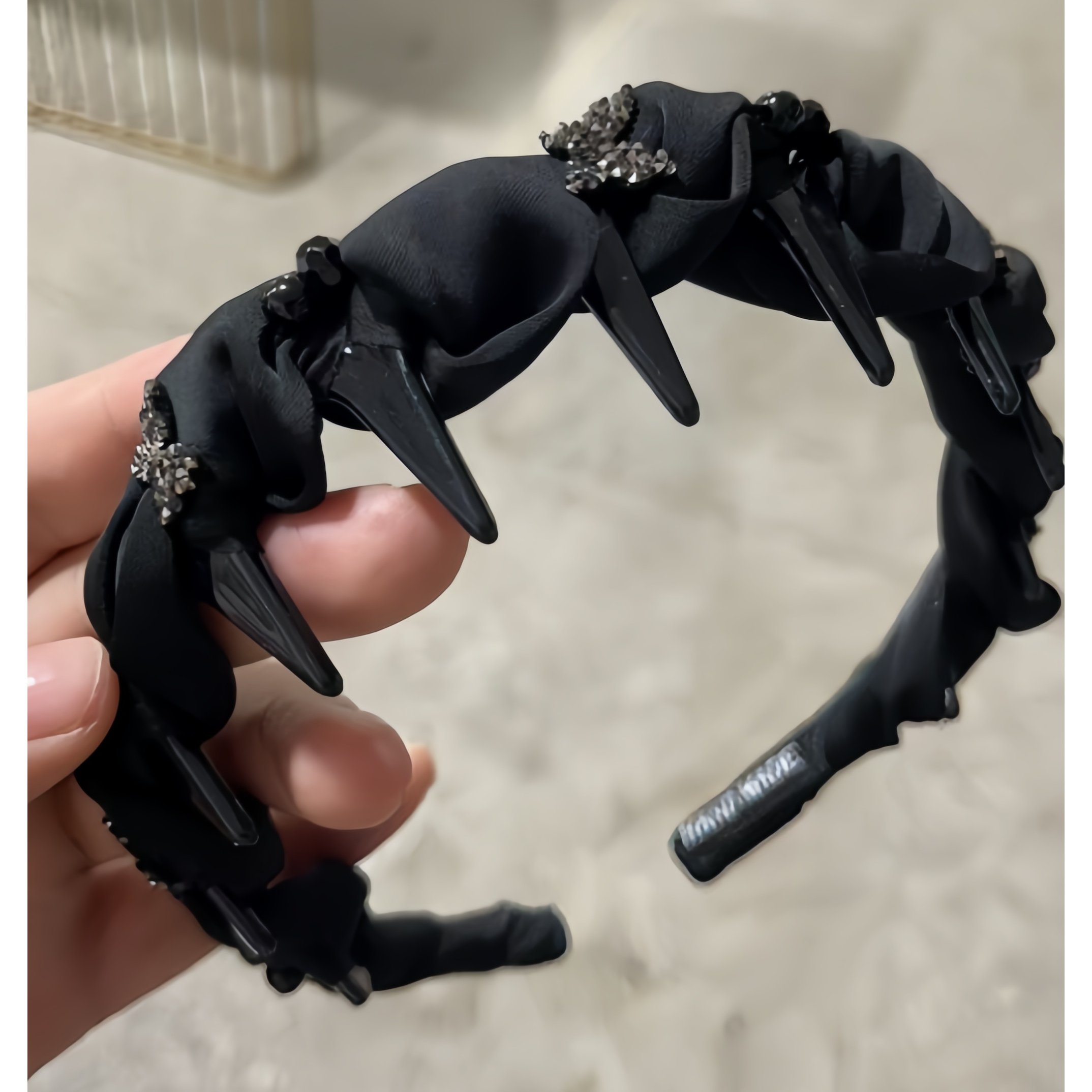 精致新款超纤满镶蝴蝶结黑色缠绕时尚百搭倒齿发箍WM-341