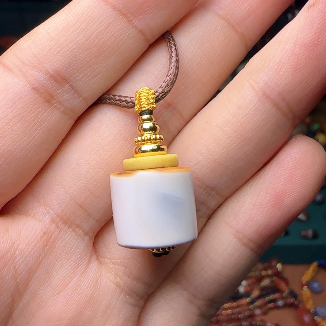 未镶嵌颈饰玛瑙/玉髓