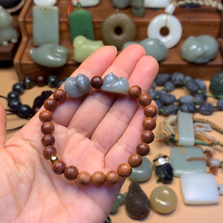 和田玉未镶嵌颈饰