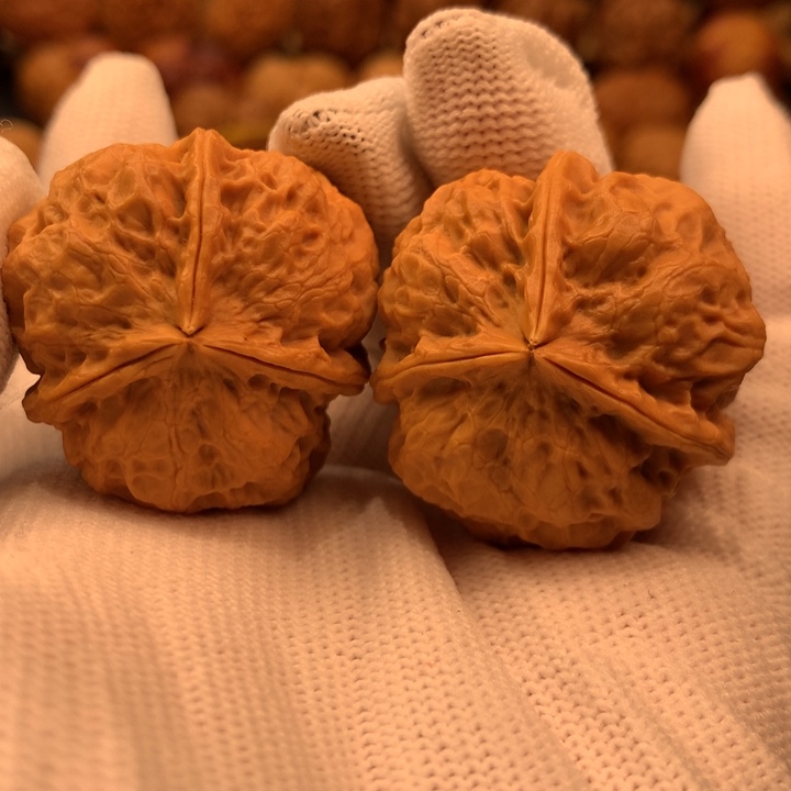 文玩核桃吊坠8………..