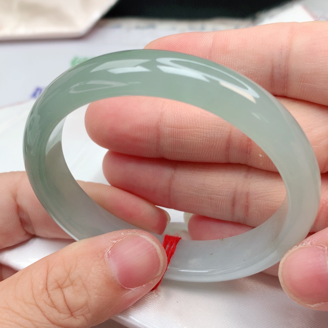 翡翠手镯未镶嵌贵妃54圈