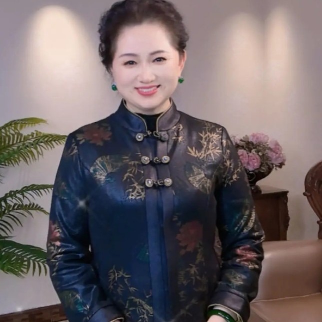 （53130）时尚减龄修身洋气减龄风衣