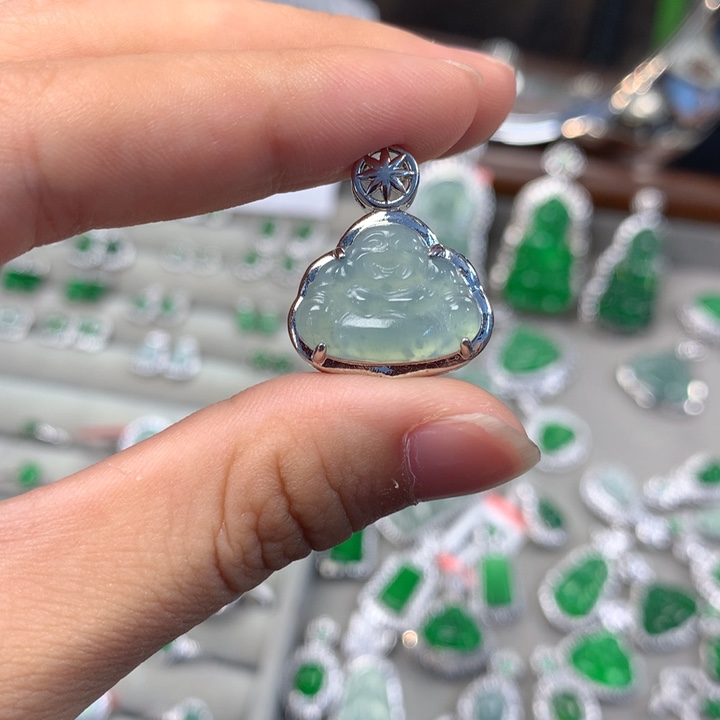 翡翠未镶嵌颈饰吊坠