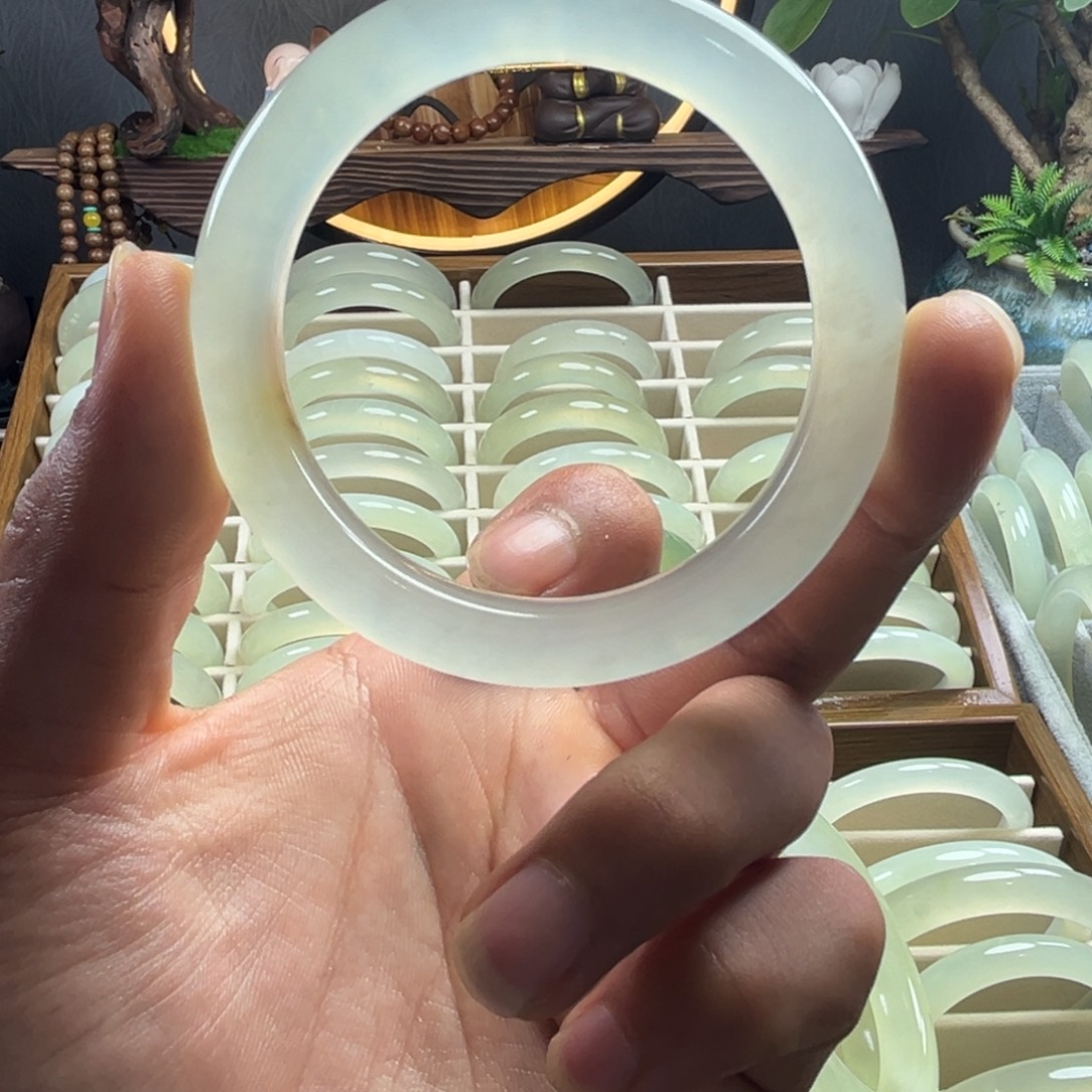 嗷***呜岫玉未镶嵌手镯111111111