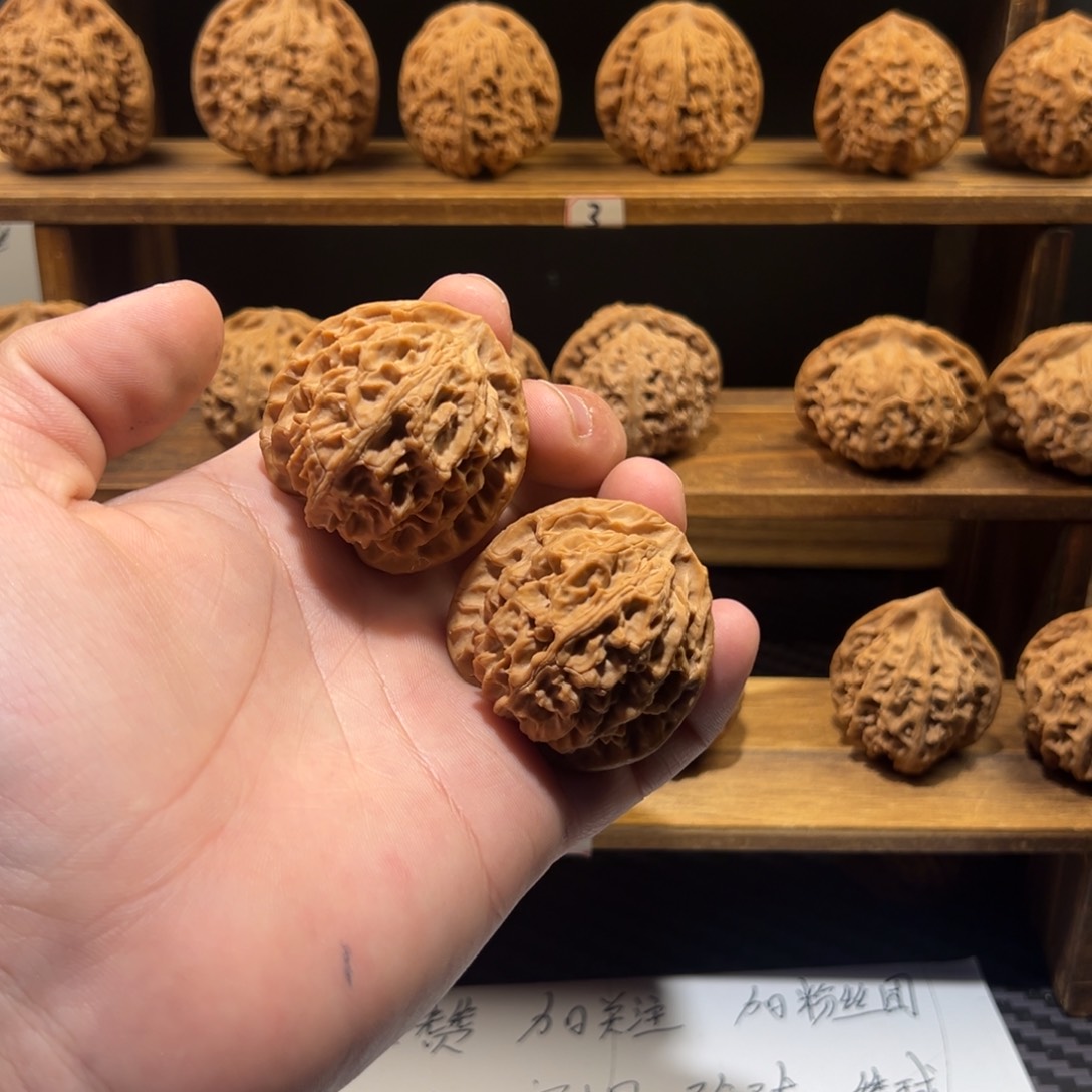 核桃把件Y****?苹果园的