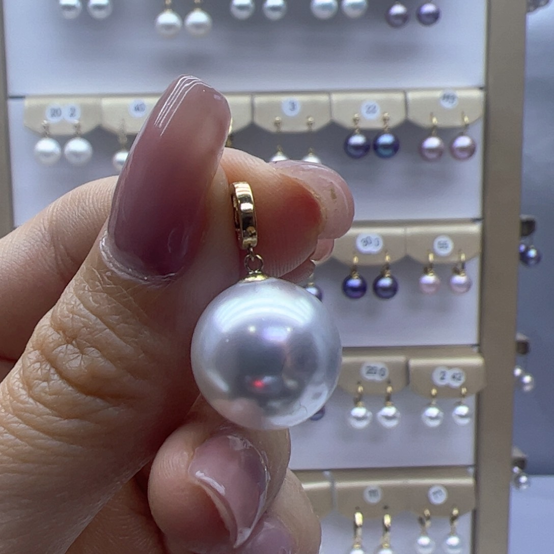 淡水珍珠颈饰18K金镶嵌