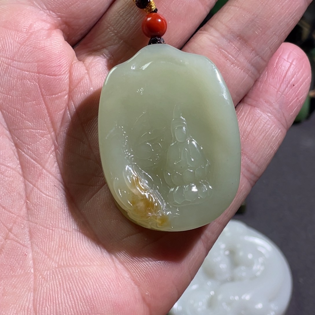 颈饰未镶嵌和田玉