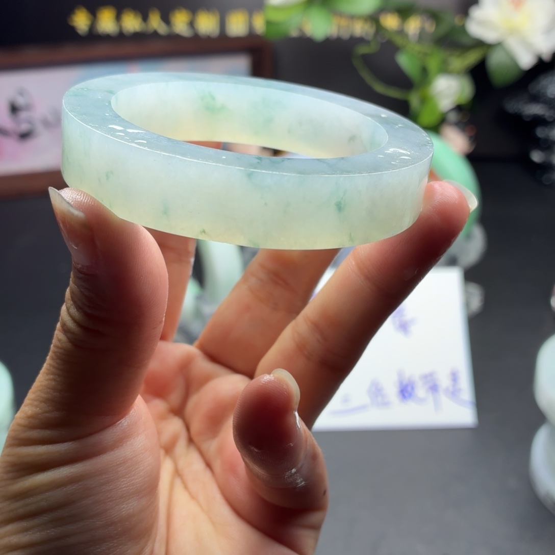 -***、定制翡翠手镯未镶嵌