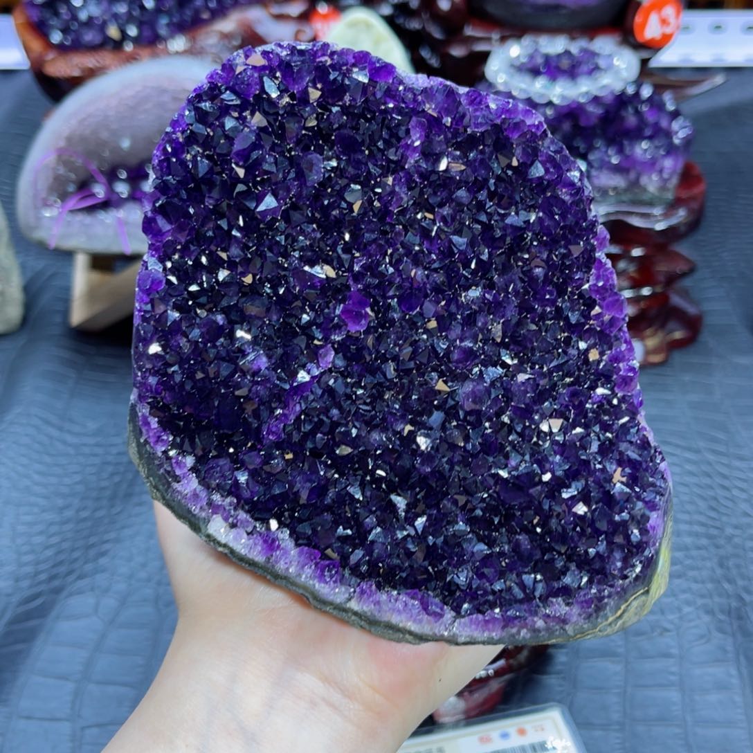 是***呀未镶嵌紫晶大型摆件（非配饰）