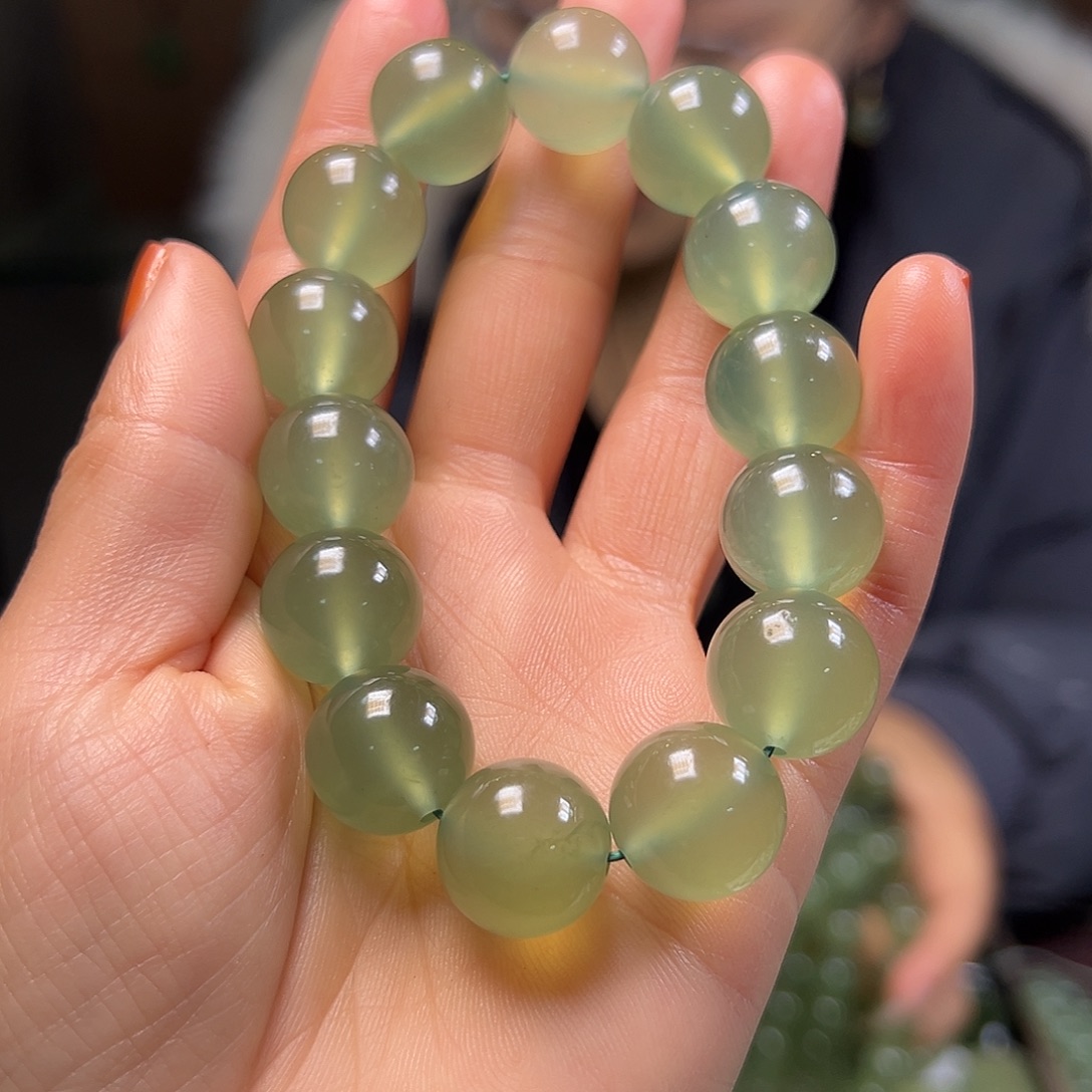 薛***机蛇纹石玉合金颈饰