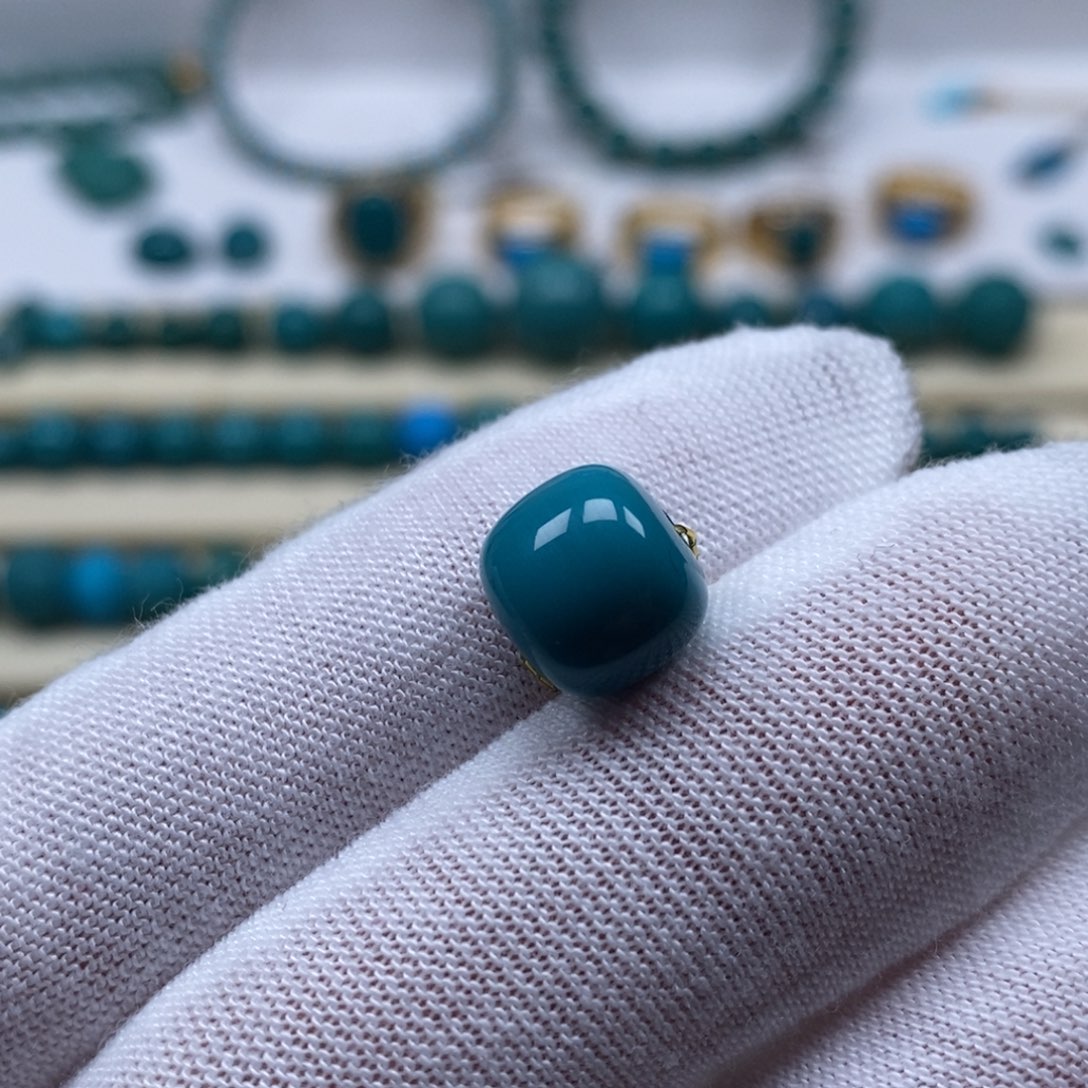 绿松石未镶嵌珠宝奇石老型10*9mm