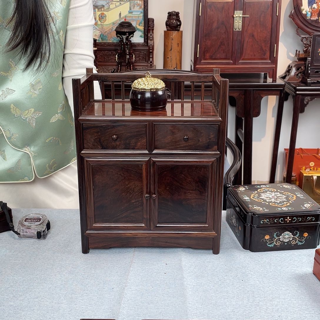 红酸枝木类成套家具