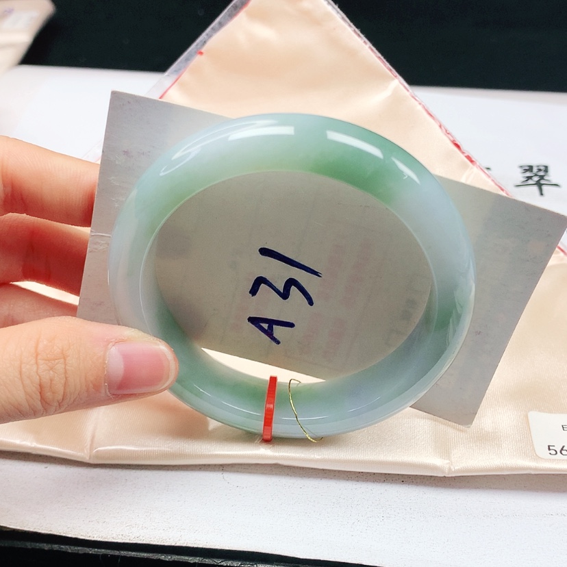 【闪购商品】翡翠手镯未镶嵌天然缅甸a货手镯56+