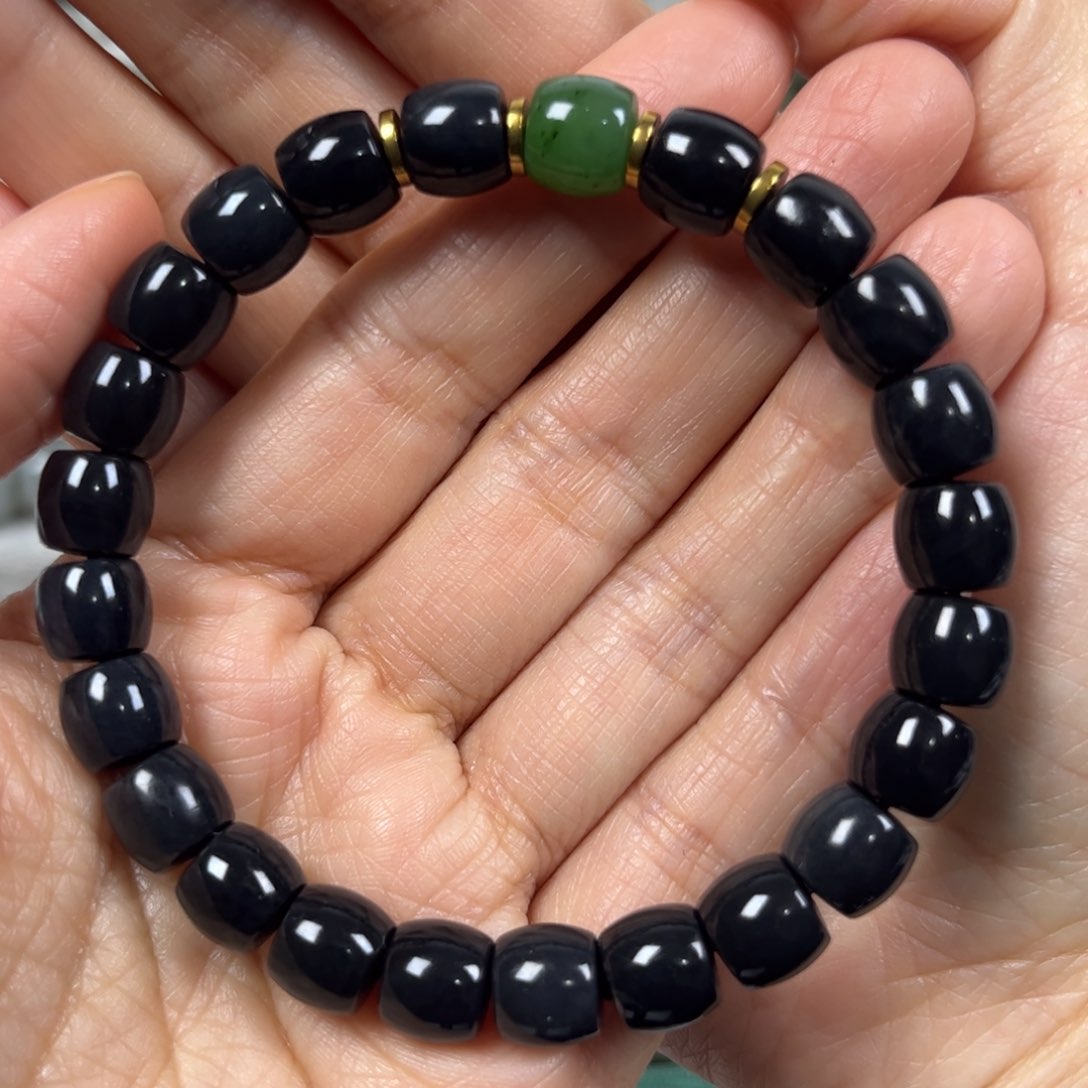 和田玉手链未镶嵌卡9直切