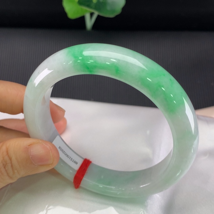 翡翠未镶嵌手镯正圈60