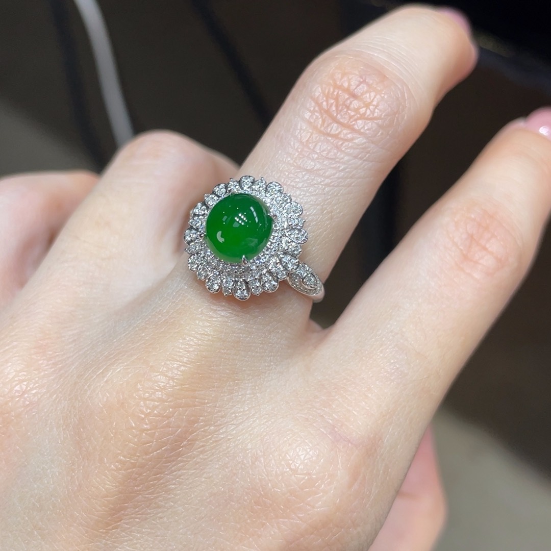 翡翠颈饰18K金镶嵌天然缅甸翡翠a货