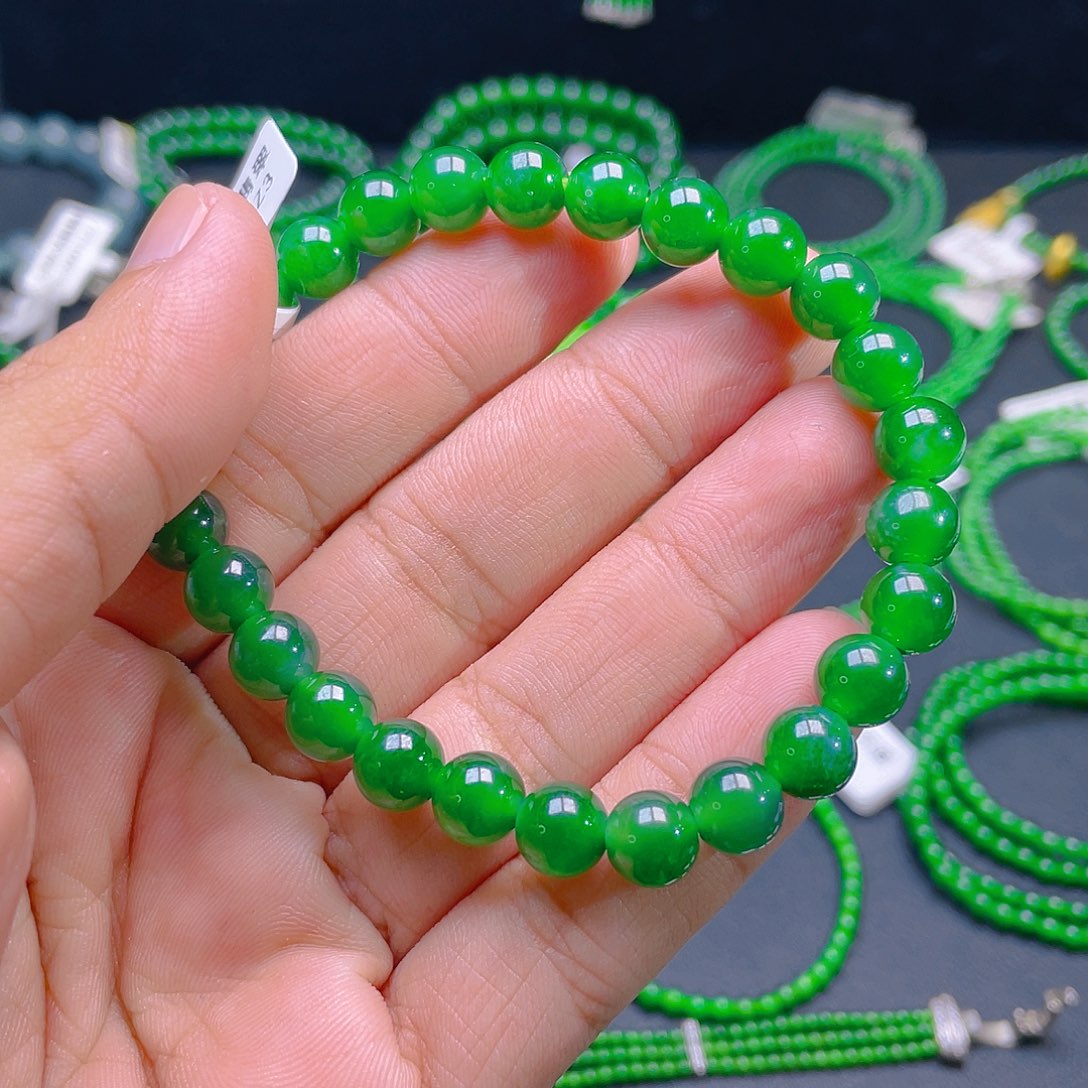 颈饰未镶嵌翡翠A货卡8