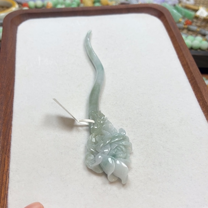 翡翠颈饰未镶嵌发簪