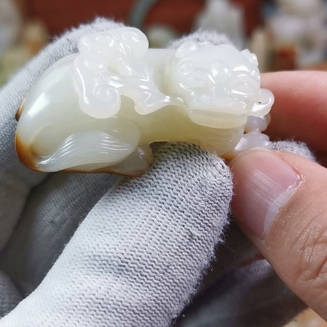 和田玉（糖玉）车挂未镶嵌B****e