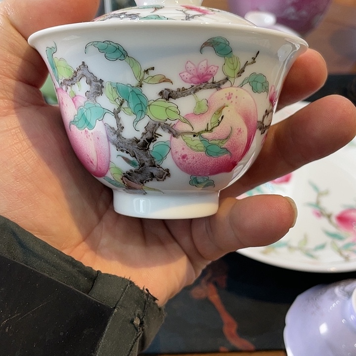 粉彩五桃盖碗宝贝