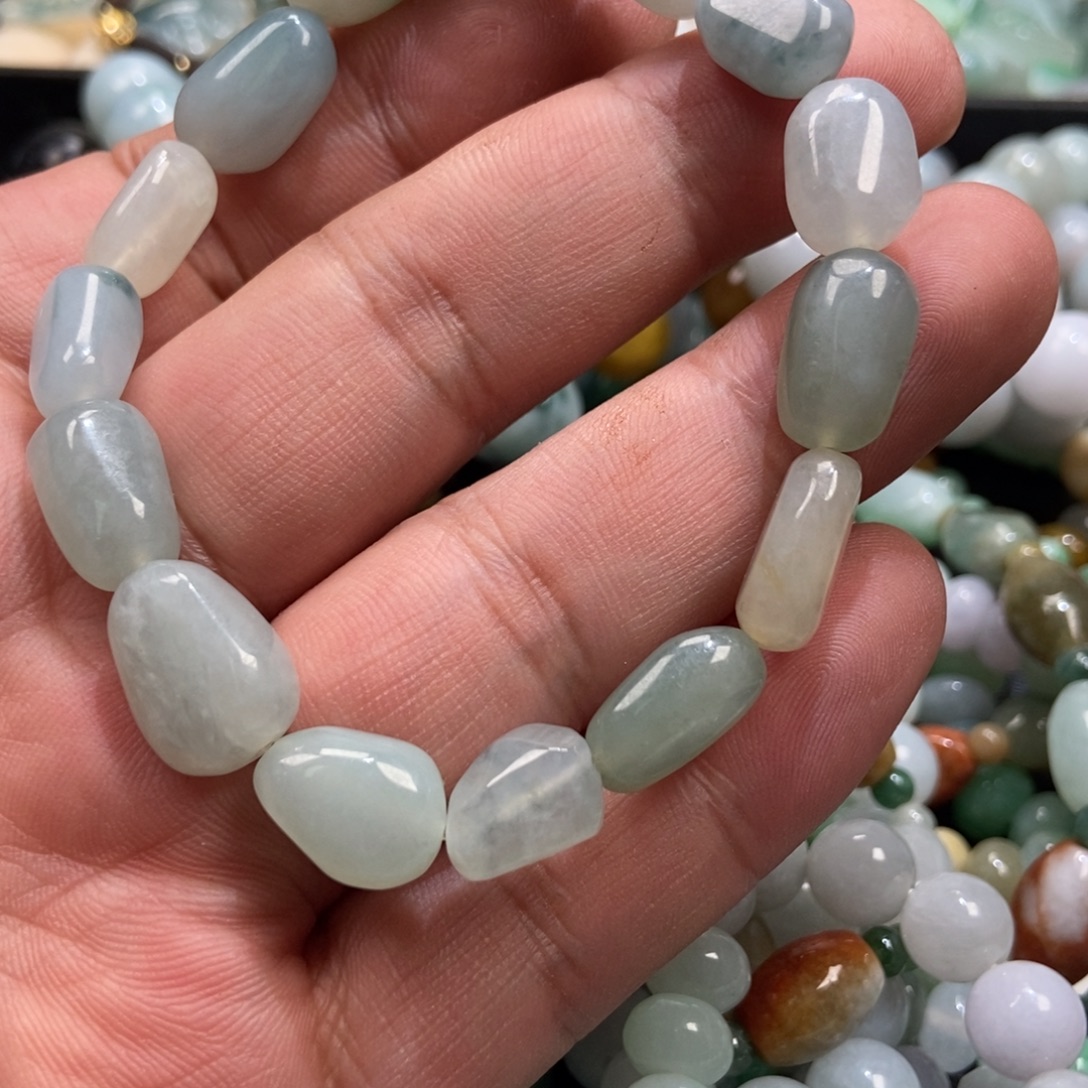 翡翠未镶嵌颈饰手串