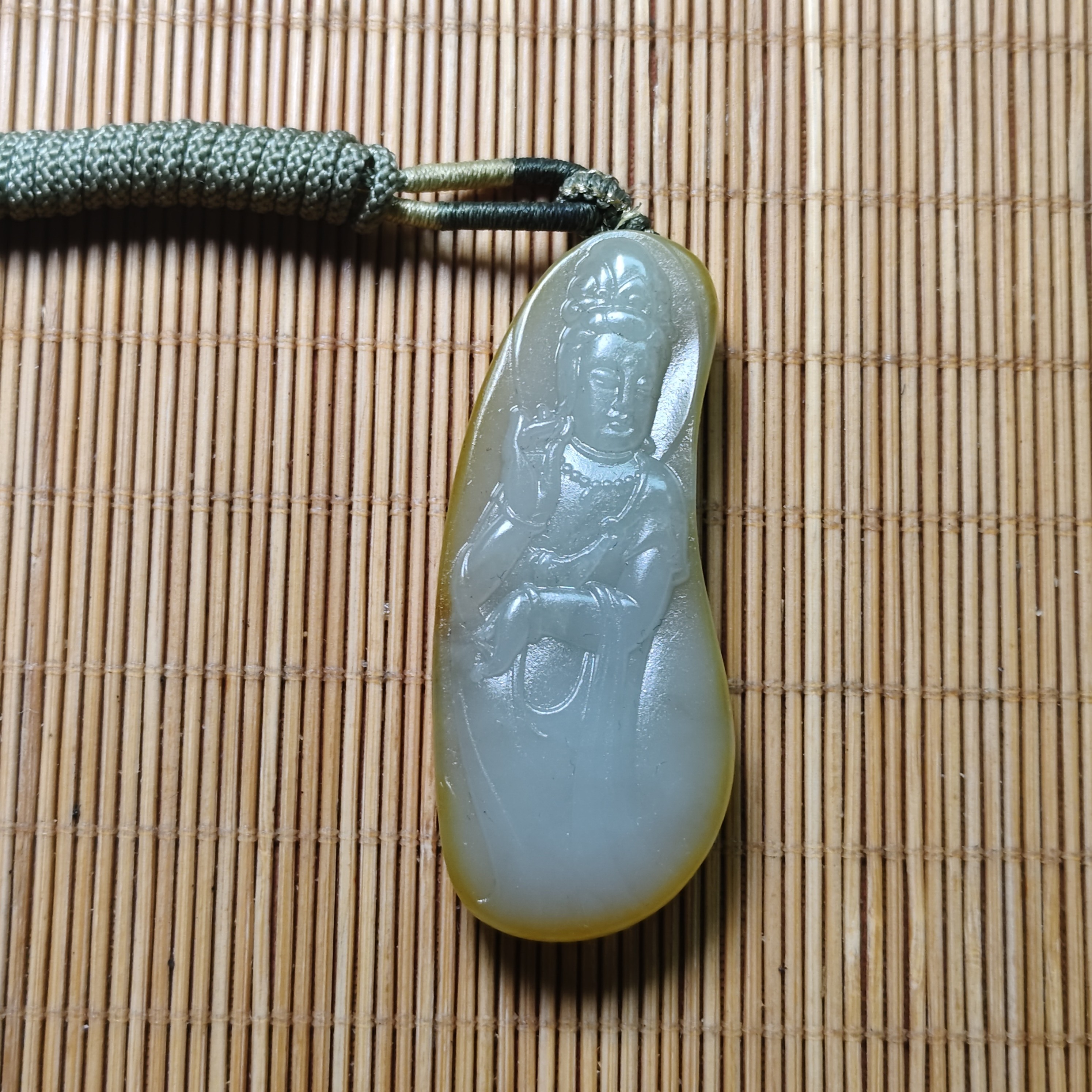 新疆和田玉自在观音38克